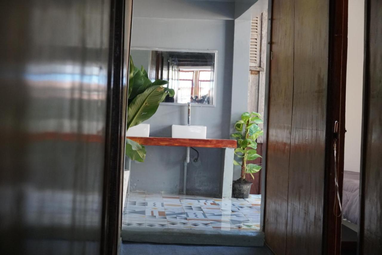 White Rose Guesthouse Kaoh Touch Esterno foto
